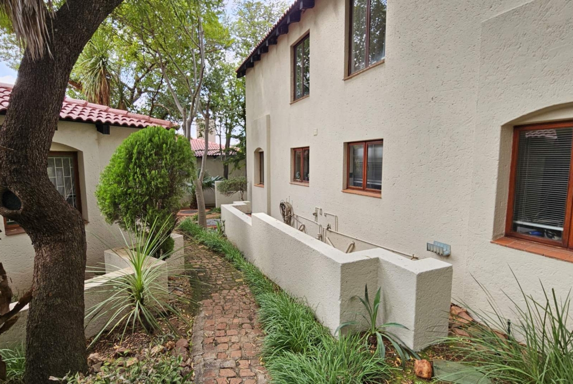 3 Bedroom Island Style Townhouse Ile Du Lac Hartbeespoort