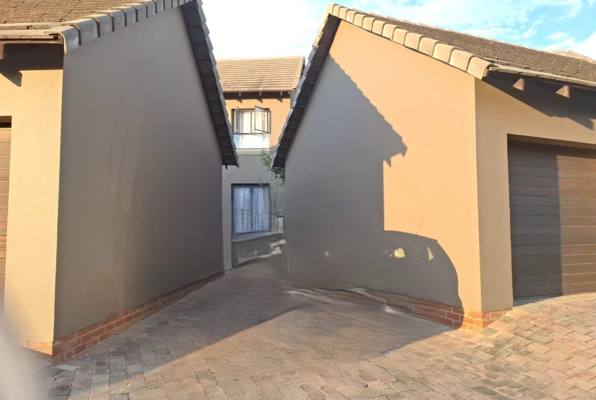 2 Bedroom Apartment in Popular Concerto Symphony Park Hartbeespoort
