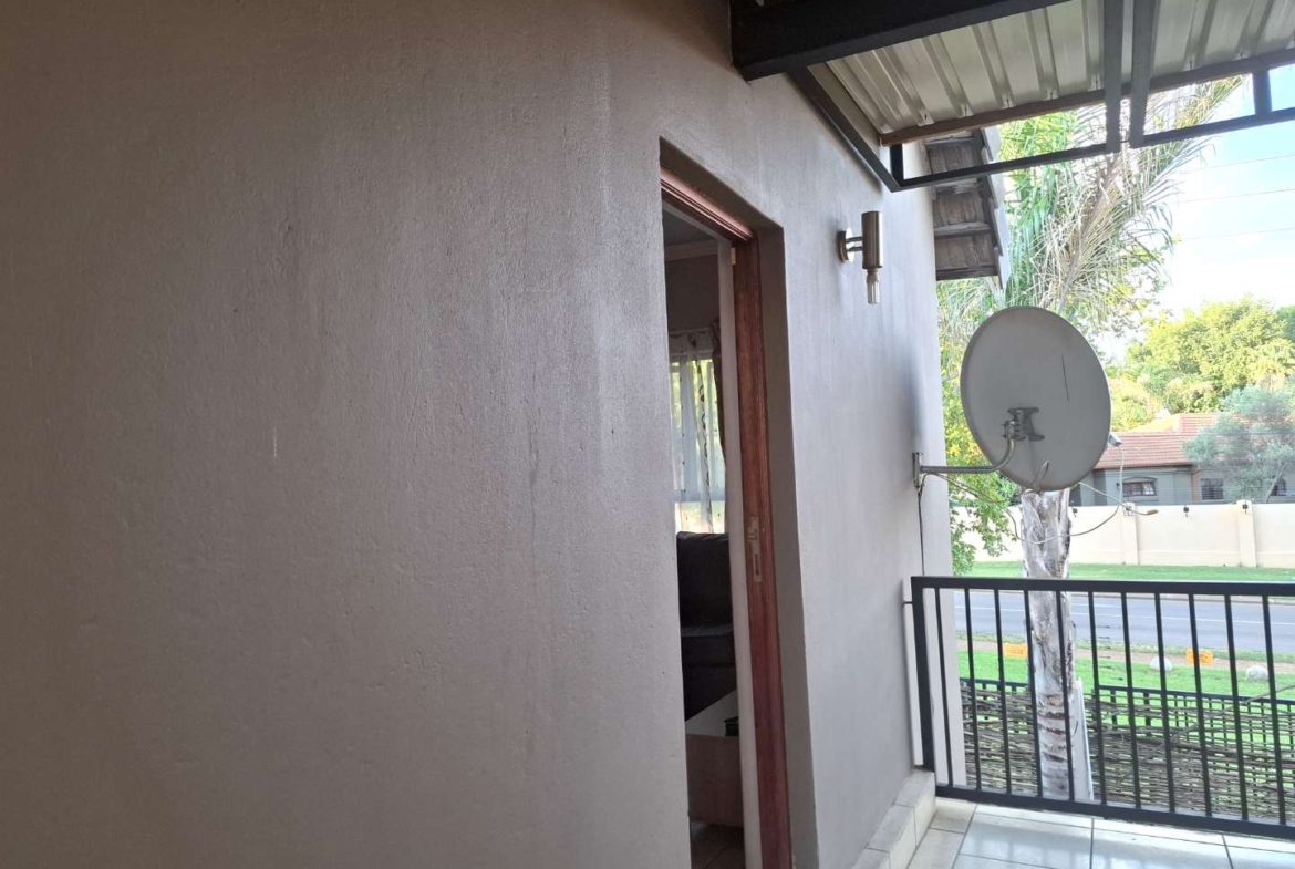 2 Bedroom Apartment in Popular Concerto Symphony Park Hartbeespoort