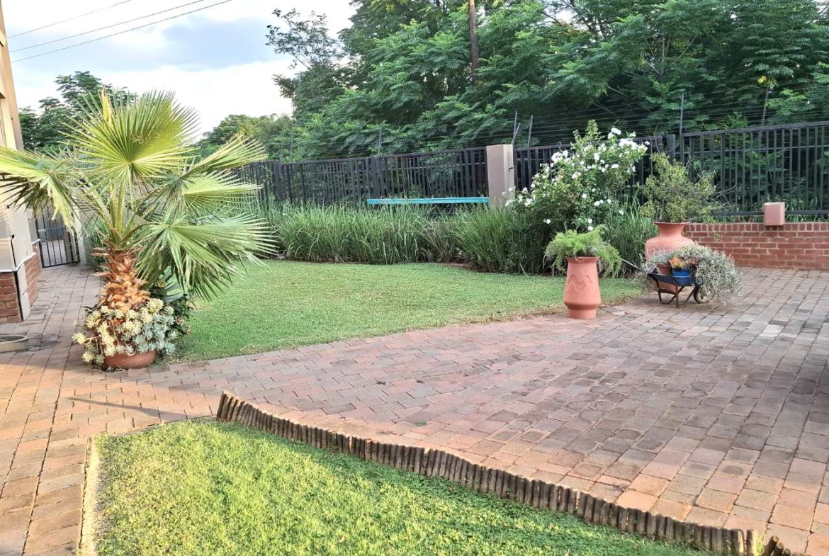 2 Bedroom Apartment in Popular Concerto Symphony Park Hartbeespoort