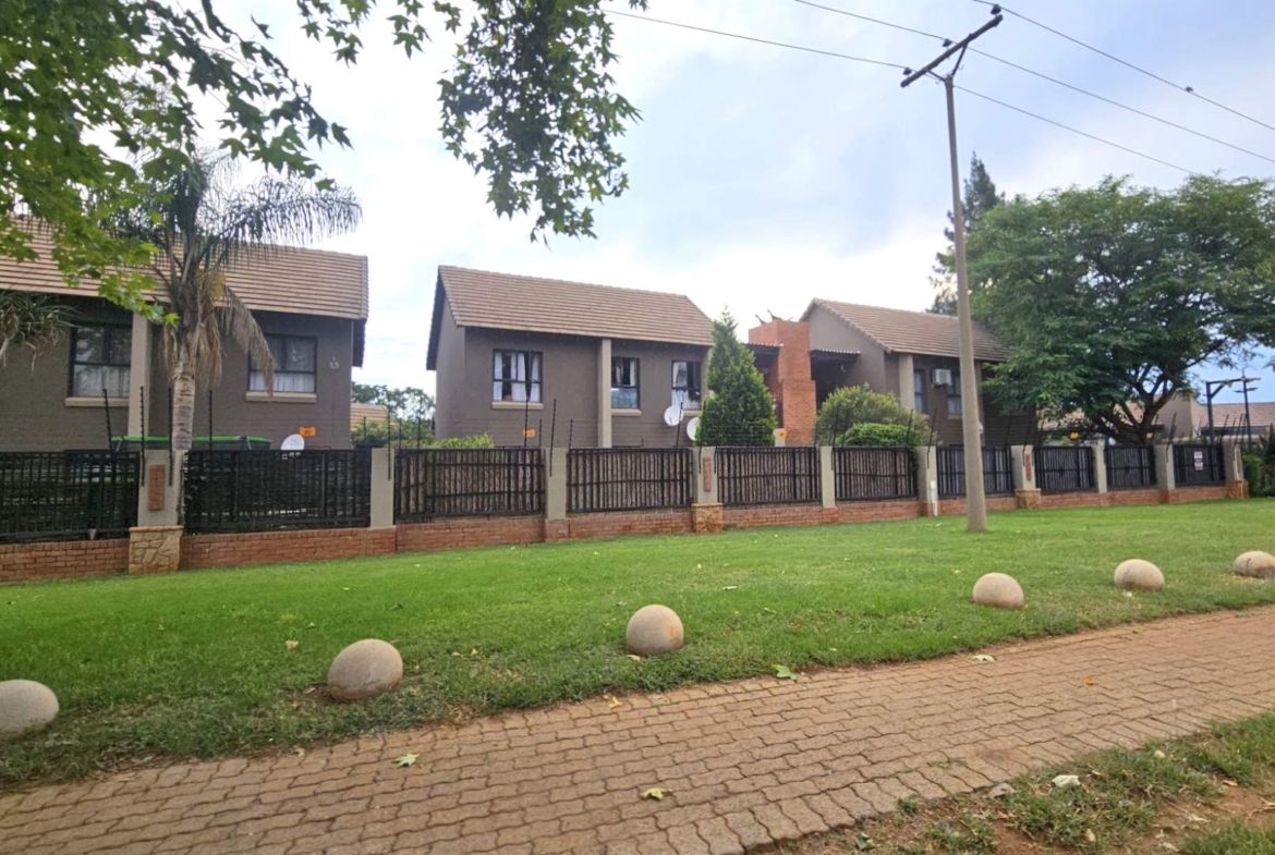 2 Bedroom Apartment In Symphony Park Hartbeespoort