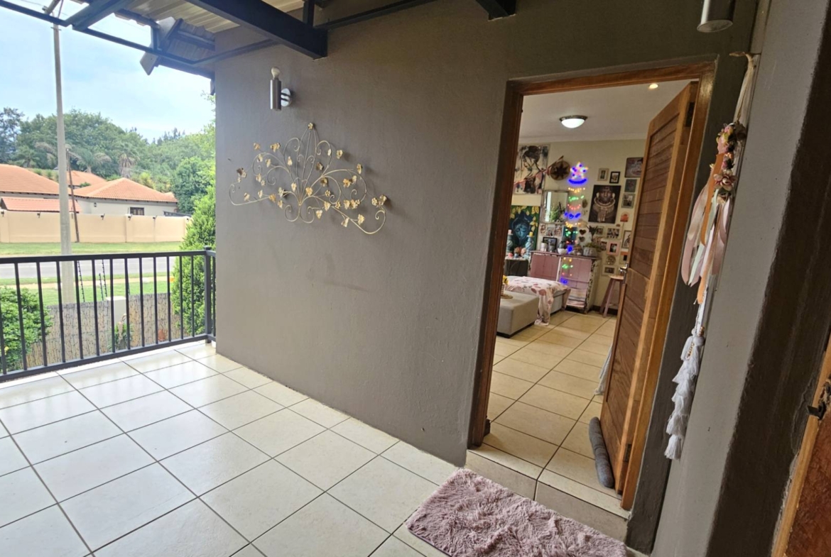 2 Bedroom Apartment In Symphony Park Hartbeespoort