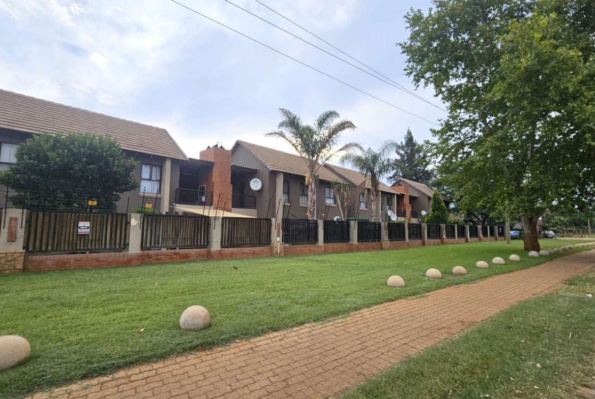 2 Bedroom Apartment In Symphony Park Hartbeespoort