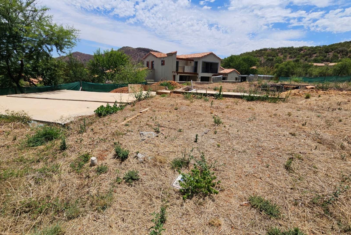 1117sqm Vacant Stand with Approved Plans In Estate d Afrique