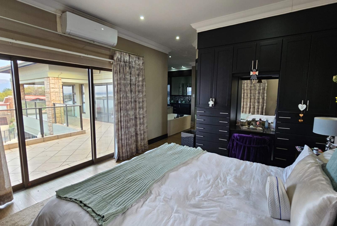 4 Bedroom Executive Family Home in Birdwood Estate