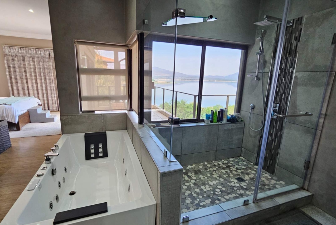 4 Bedroom Executive Family Home in Birdwood Estate