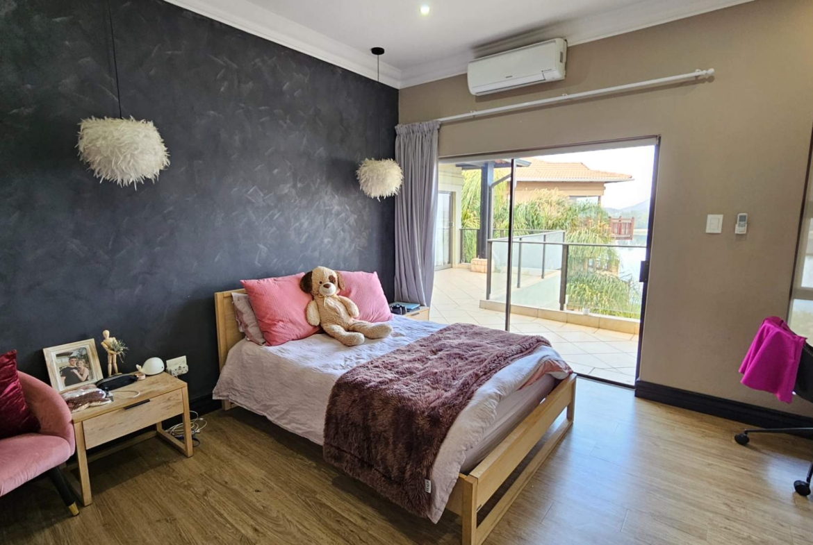 4 Bedroom Executive Family Home in Birdwood Estate