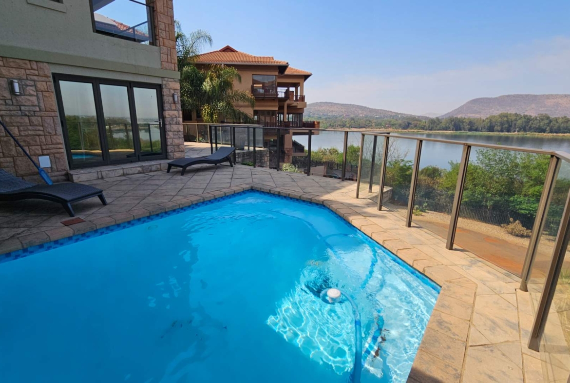 4 Bedroom Executive Family Home in Birdwood Estate