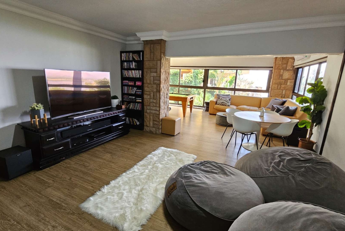 4 Bedroom Executive Family Home in Birdwood Estate