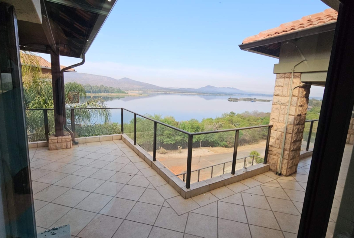 4 Bedroom Executive Family Home in Birdwood Estate