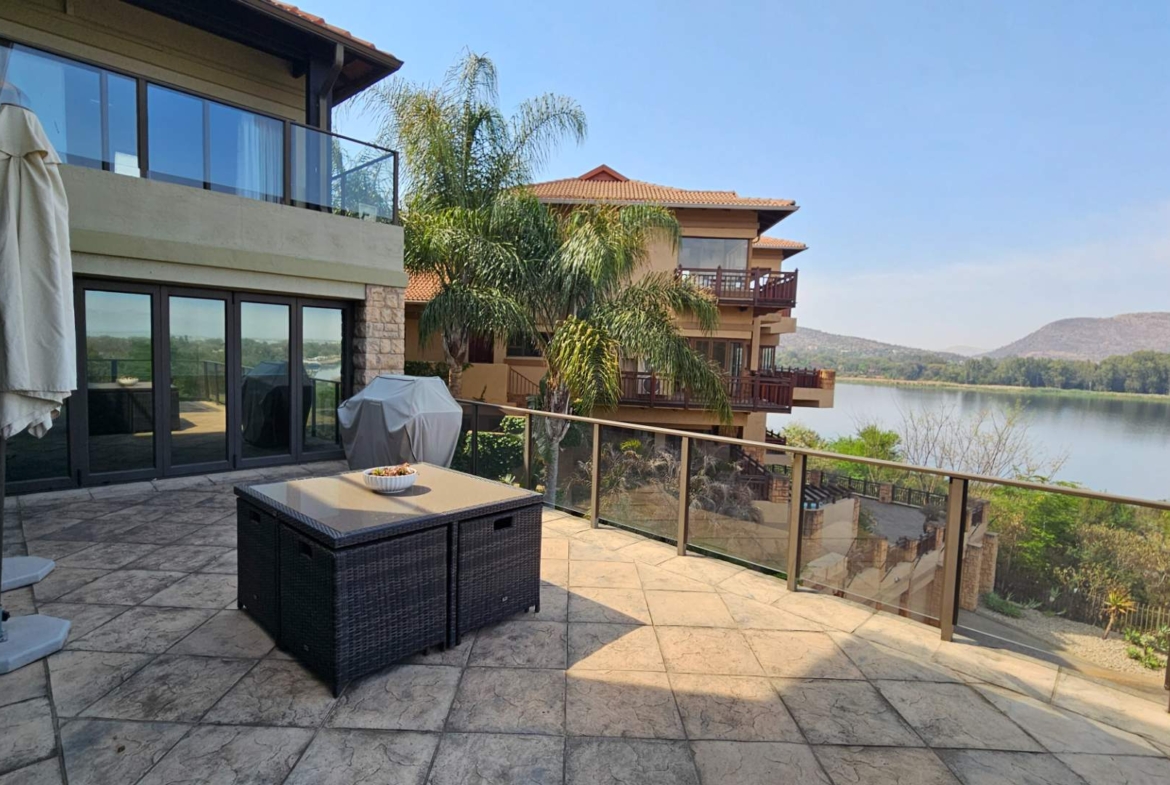4 Bedroom Executive Family Home in Birdwood Estate