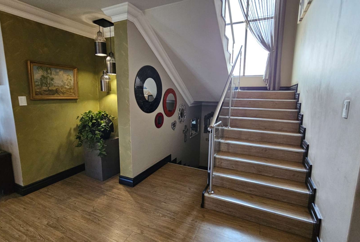 4 Bedroom Executive Family Home in Birdwood Estate