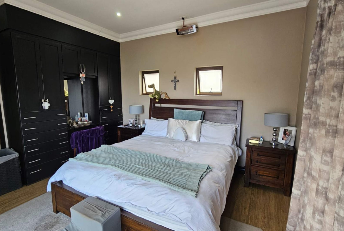 4 Bedroom Executive Family Home in Birdwood Estate