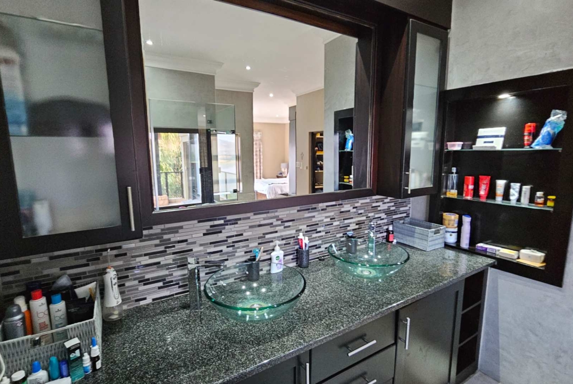 4 Bedroom Executive Family Home in Birdwood Estate