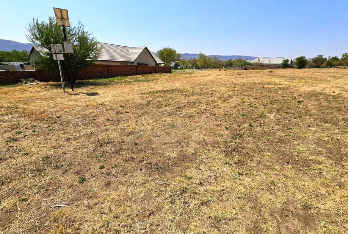 1023sqm Vacant Stand in Popular Landsmeer Equestrian Estate Hartbeespoort