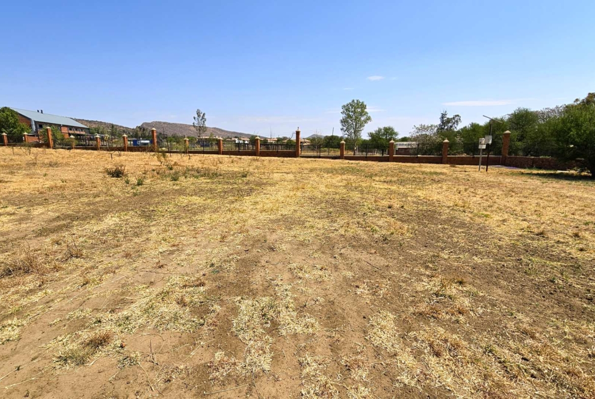 1023sqm Vacant Stand in Popular Landsmeer Equestrian Estate Hartbeespoort