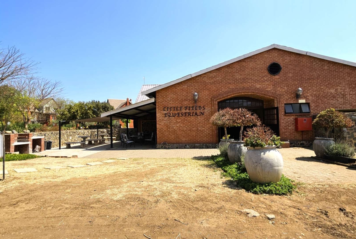 1023sqm Vacant Stand in Popular Landsmeer Equestrian Estate Hartbeespoort