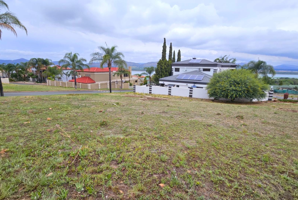 Vacant Stand in Kosmos Ridge