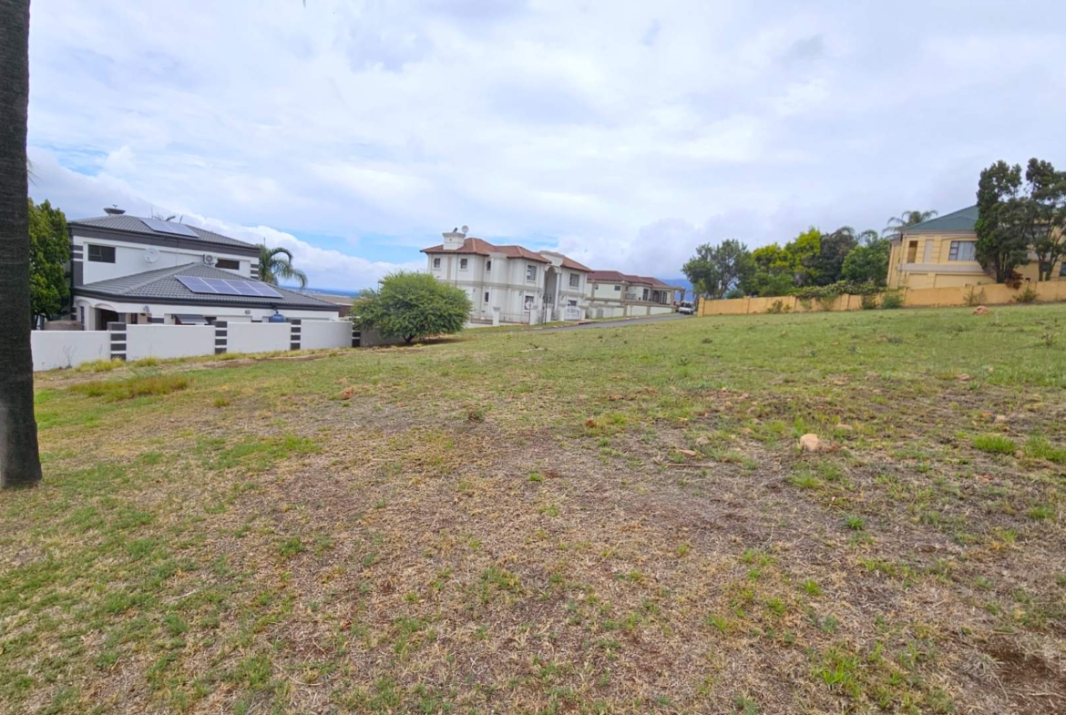 Vacant Stand in Kosmos Ridge