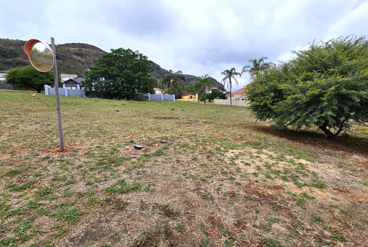 Vacant Stand in Kosmos Ridge