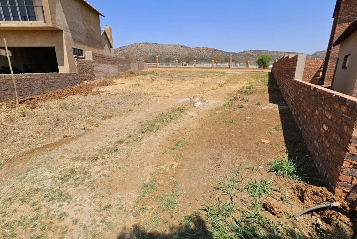 SOLE MANDATE Vacant Stand With Approved House Plans in Landsmeer Equestrian Estate