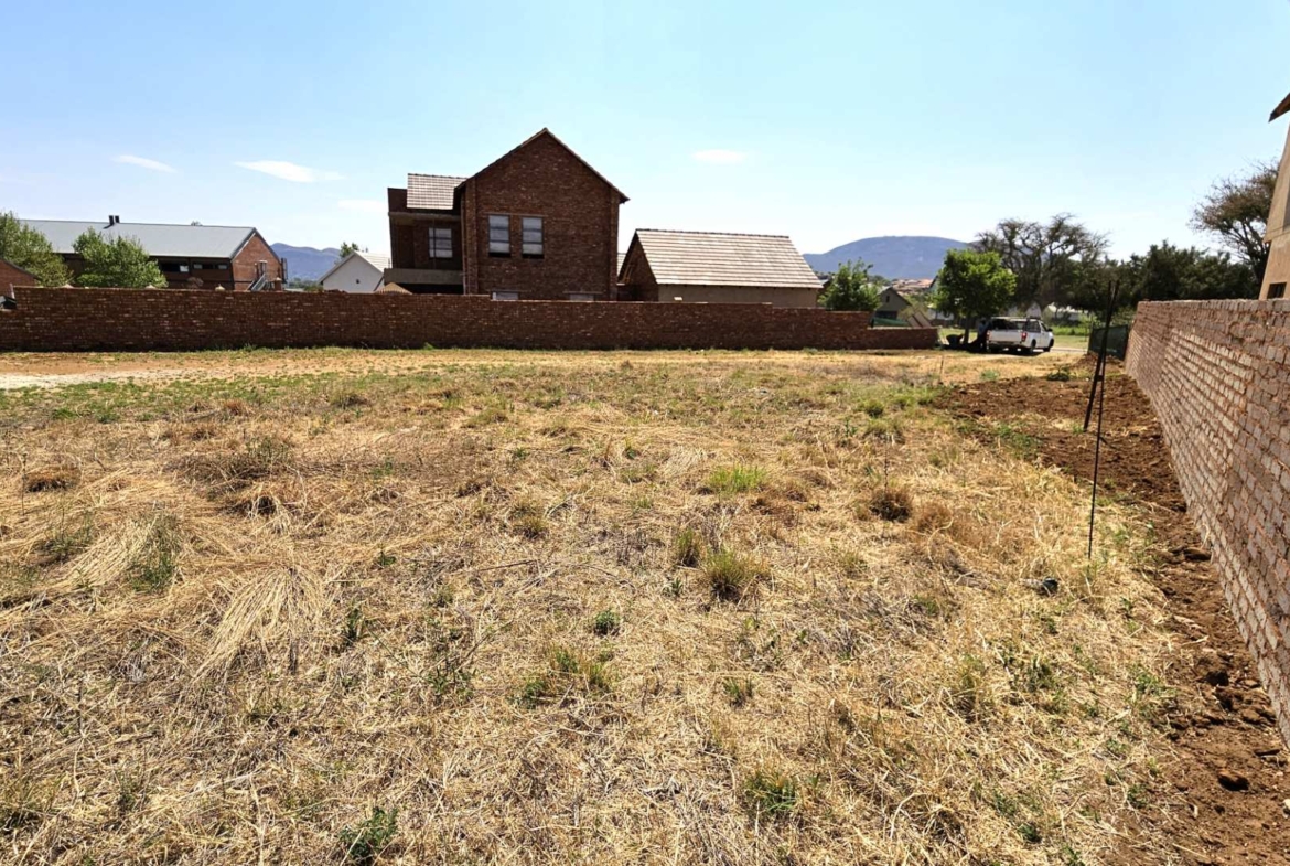 SOLE MANDATE Vacant Stand With Approved House Plans in Landsmeer Equestrian Estate