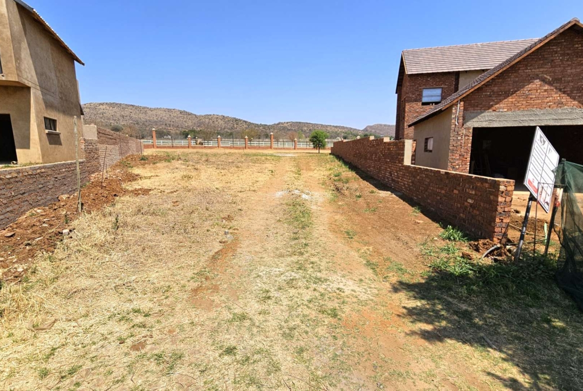 SOLE MANDATE Vacant Stand With Approved House Plans in Landsmeer Equestrian Estate