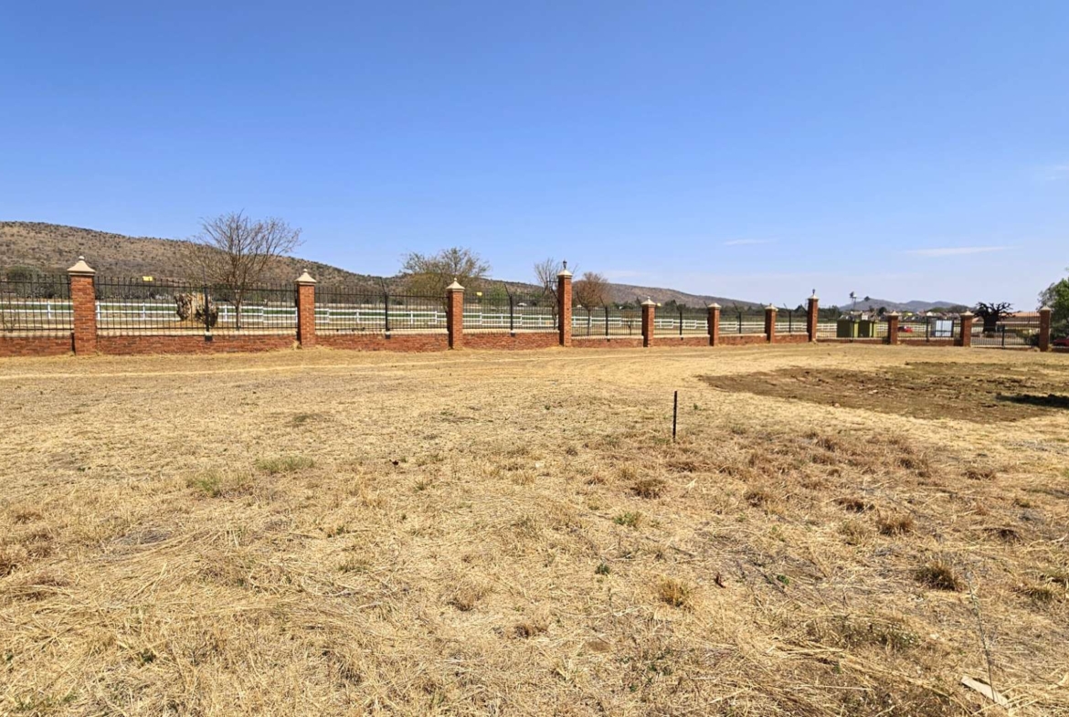 SOLE MANDATE Vacant Stand With Approved House Plans in Landsmeer Equestrian Estate