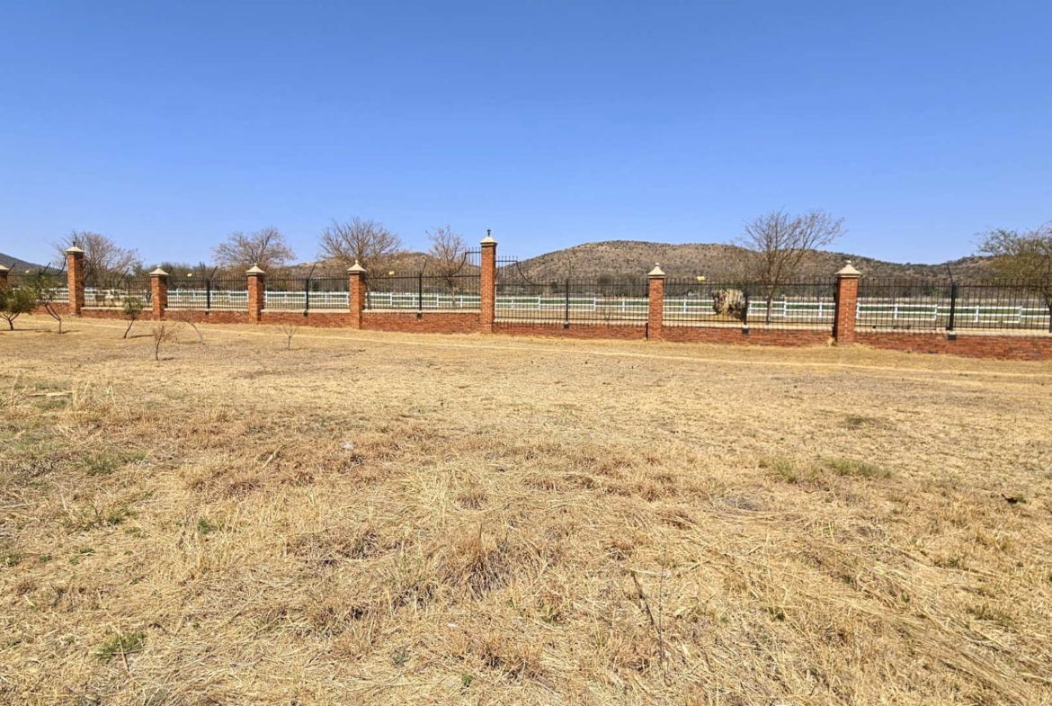 SOLE MANDATE Vacant Stand With Approved House Plans in Landsmeer Equestrian Estate