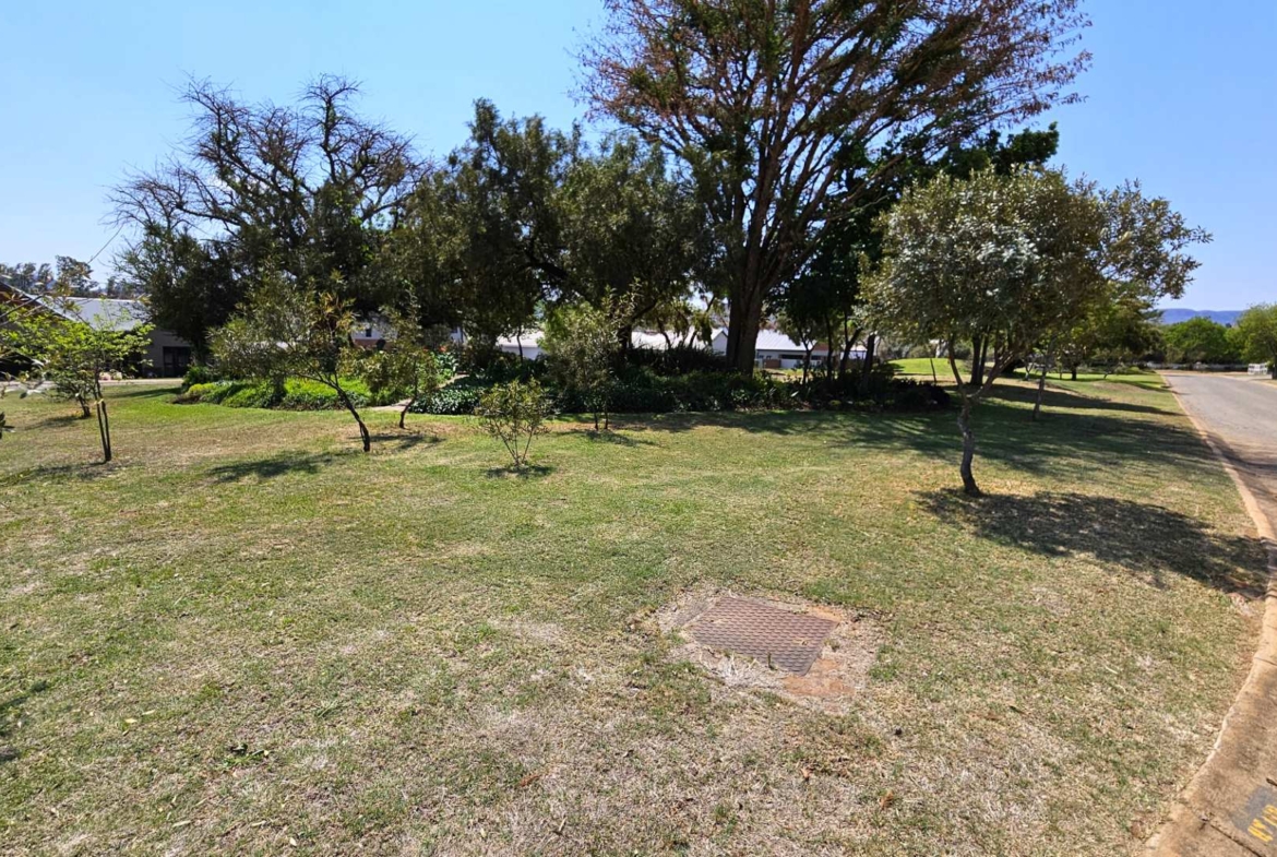 SOLE MANDATE Vacant Stand With Approved House Plans in Landsmeer Equestrian Estate