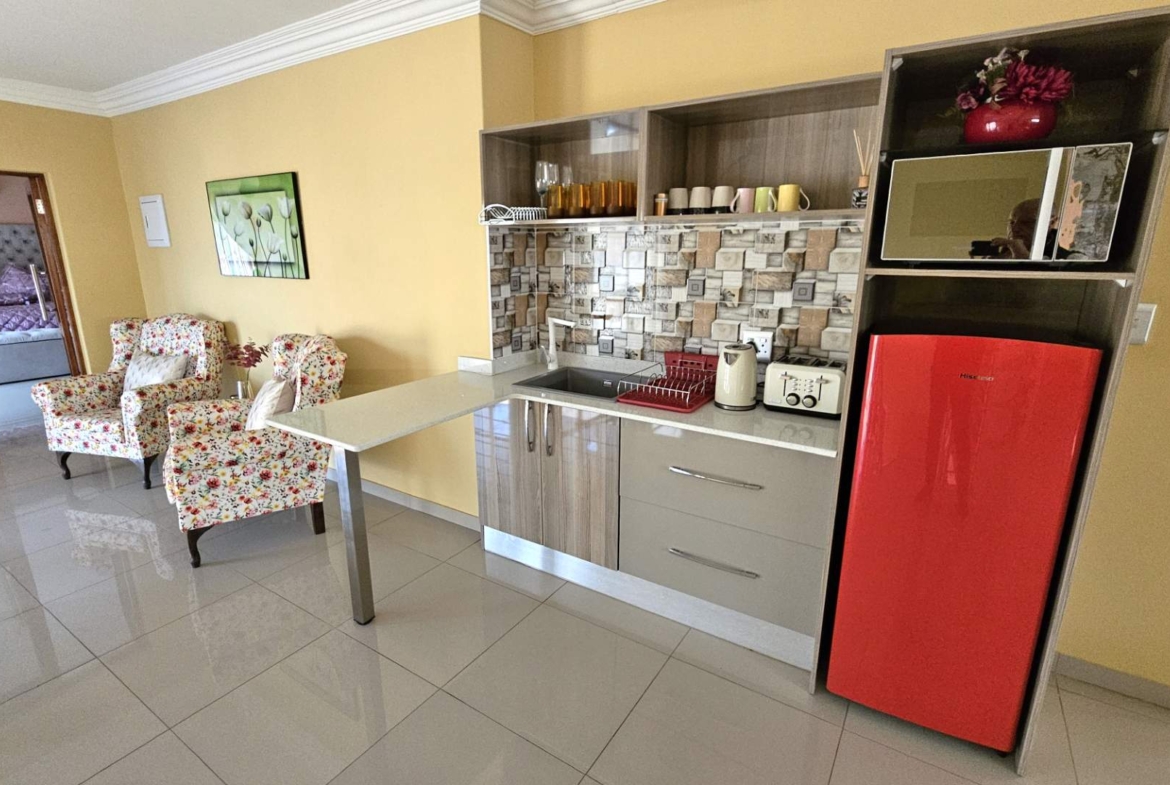 5 Bedroom 5 Bathroom Executive Home in Bougainvilla Estate Hartbeespoort