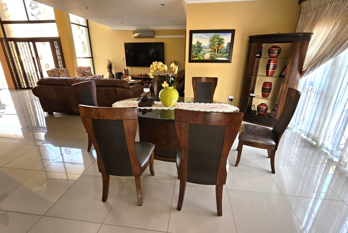 5 Bedroom 5 Bathroom Executive Home in Bougainvilla Estate Hartbeespoort