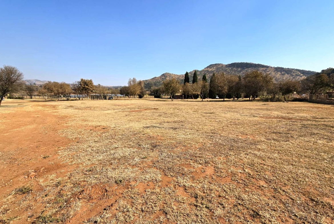 1109sqm VACANT STAND FOR SALE IN ESTATE d AFRIQUE