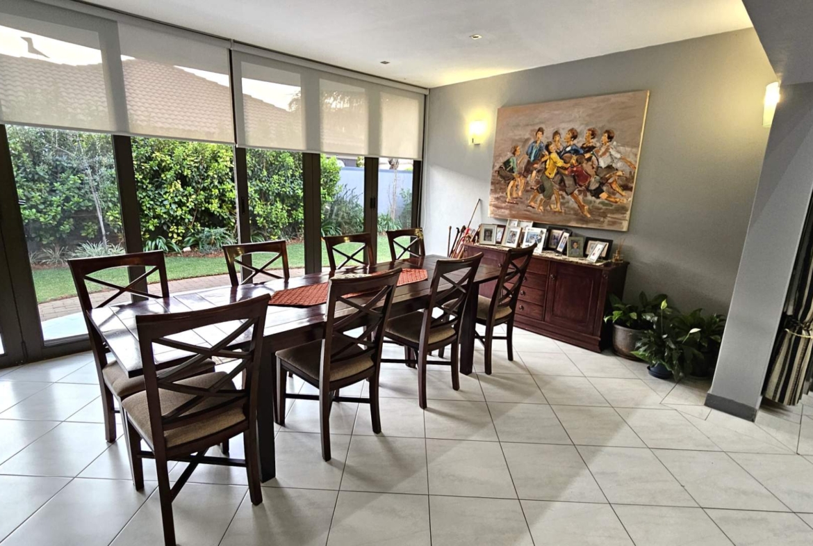 7 Bedroom Executive Family Home in Popular Security Estate in Melodie Hartbeespoort