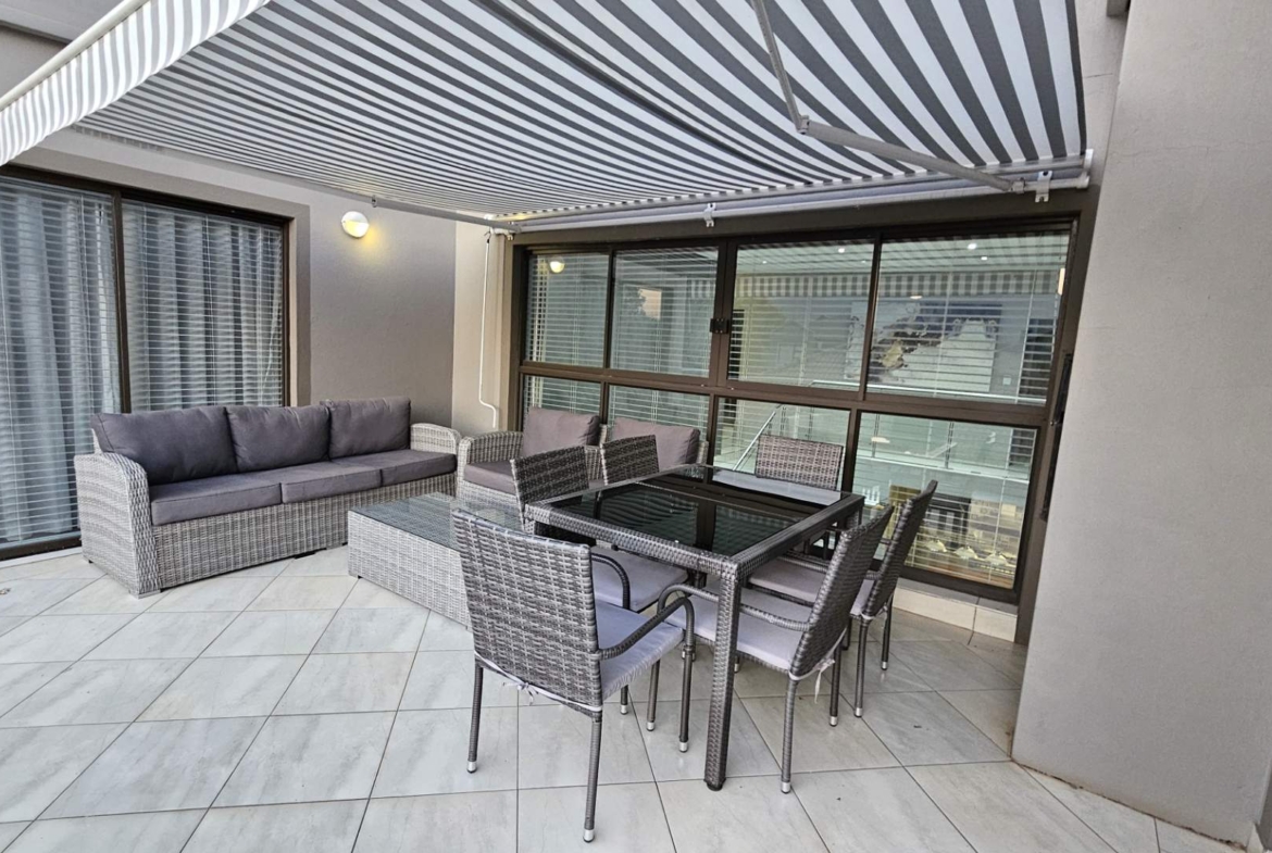 7 Bedroom Executive Family Home in Popular Security Estate in Melodie Hartbeespoort