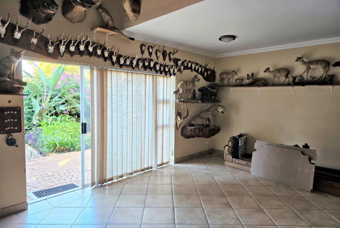 4 Bedroom Home in Kosmos