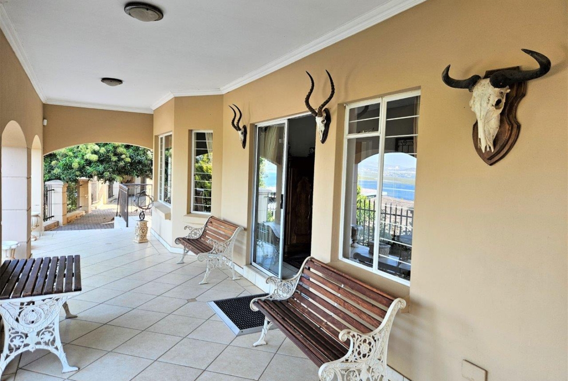 4 Bedroom Home in Kosmos