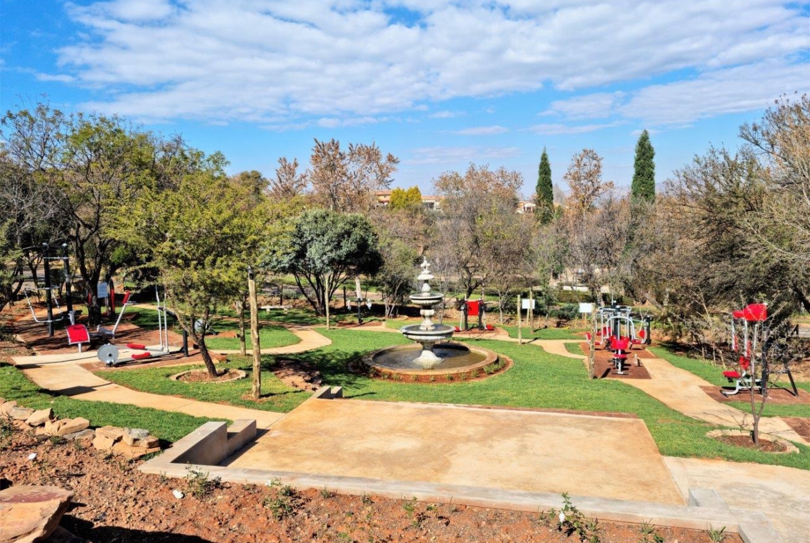 596m2 Vacant Land in Estate D’Afrique