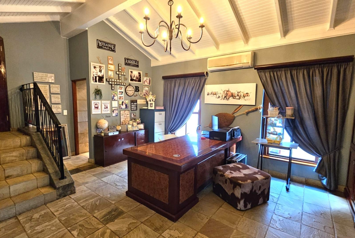 4 Bedroom 4.5 bathrooms Family Home in Estate D’Afrique including a Boathouse.