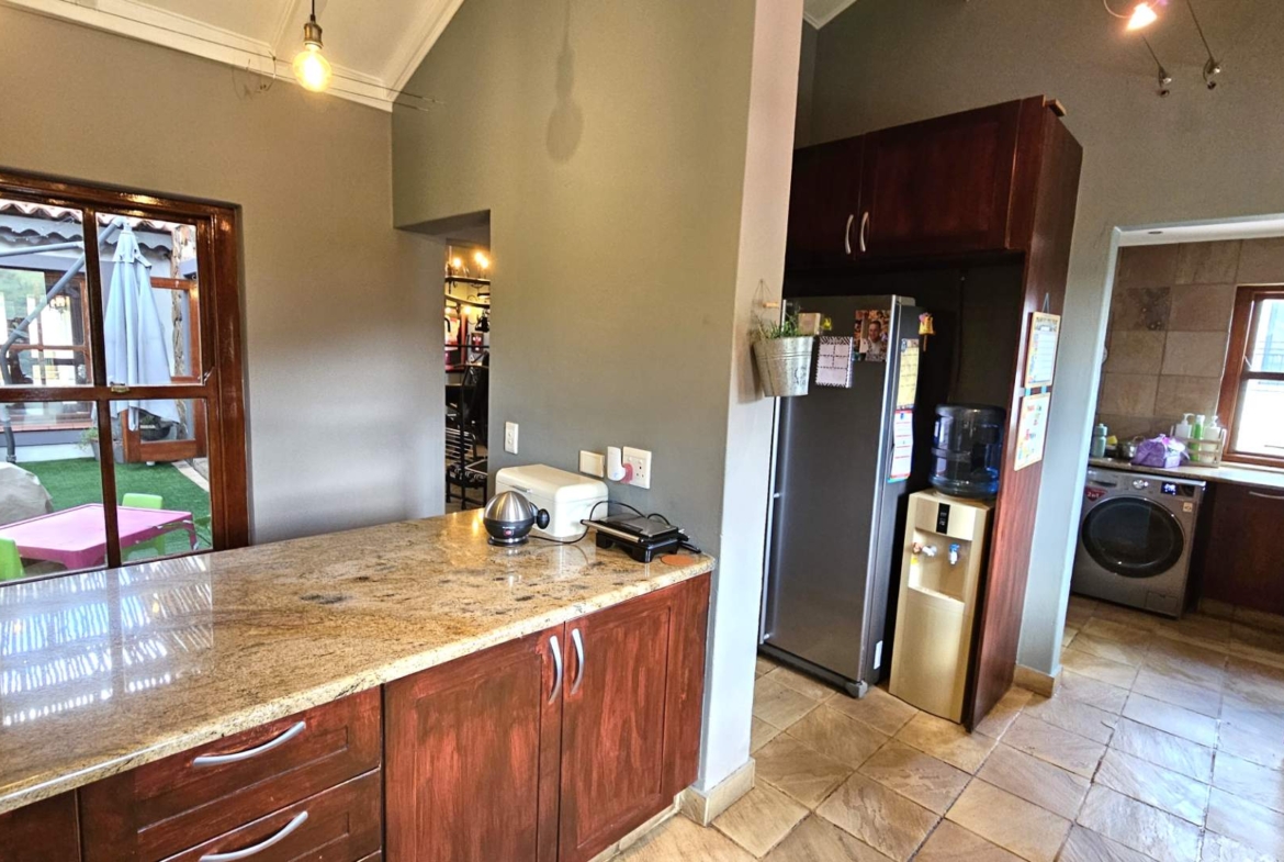 4 Bedroom 4.5 bathrooms Family Home in Estate D’Afrique including a Boathouse.
