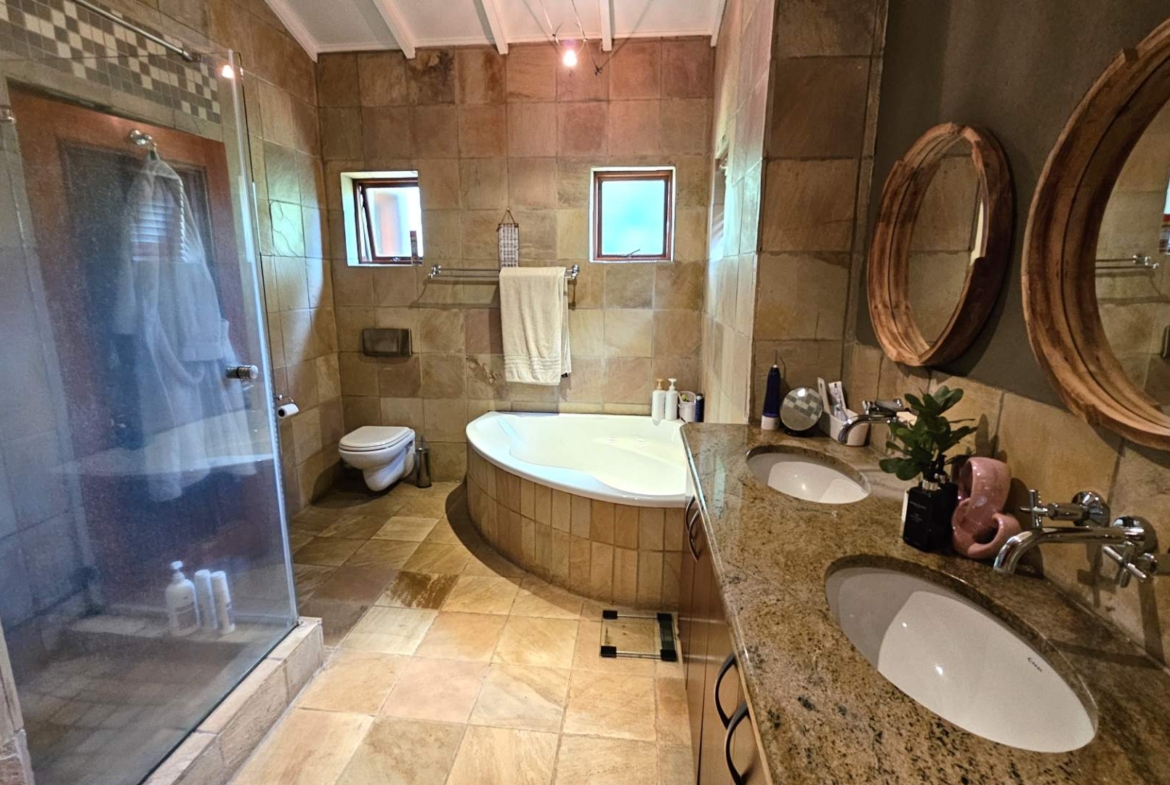 4 Bedroom 4.5 bathrooms Family Home in Estate D’Afrique including a Boathouse.