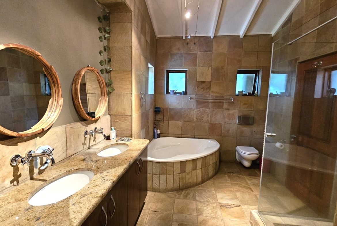 4 Bedroom 4.5 bathrooms Family Home in Estate D’Afrique including a Boathouse.
