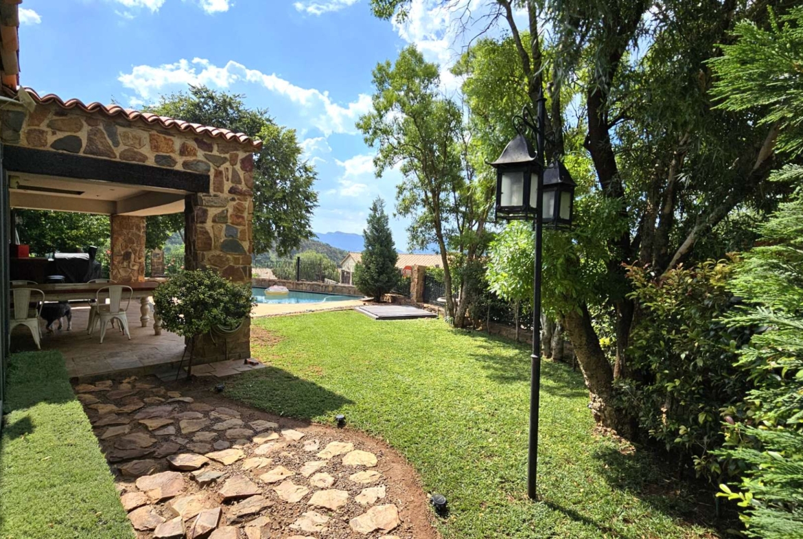 4 Bedroom 4.5 bathrooms Family Home in Estate D’Afrique including a Boathouse.