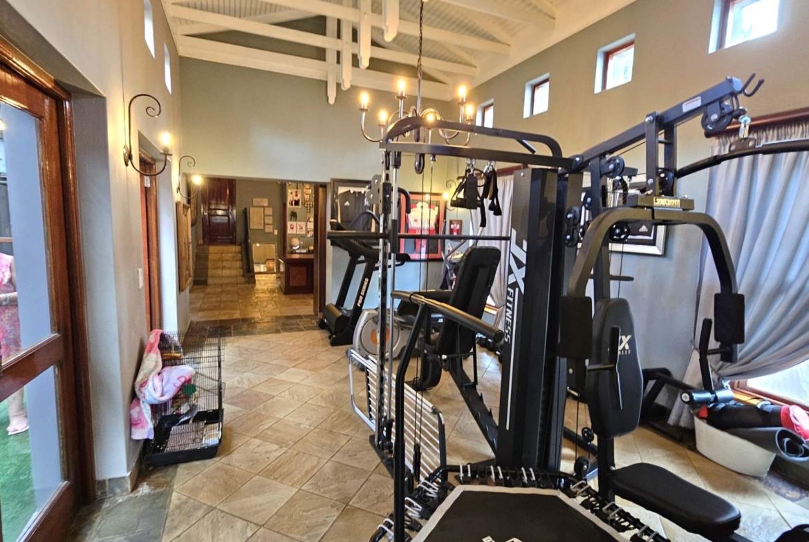 4 Bedroom 4.5 bathrooms Family Home in Estate D’Afrique including a Boathouse.