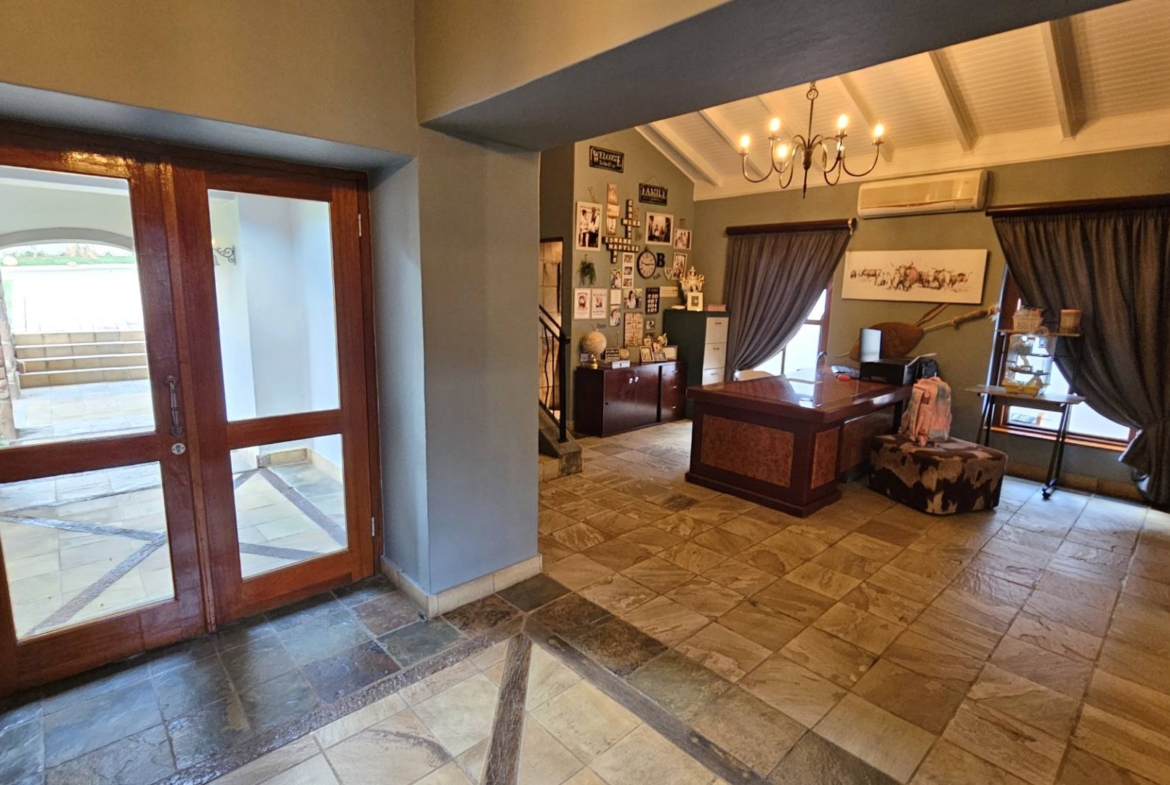 4 Bedroom 4.5 bathrooms Family Home in Estate D’Afrique including a Boathouse.