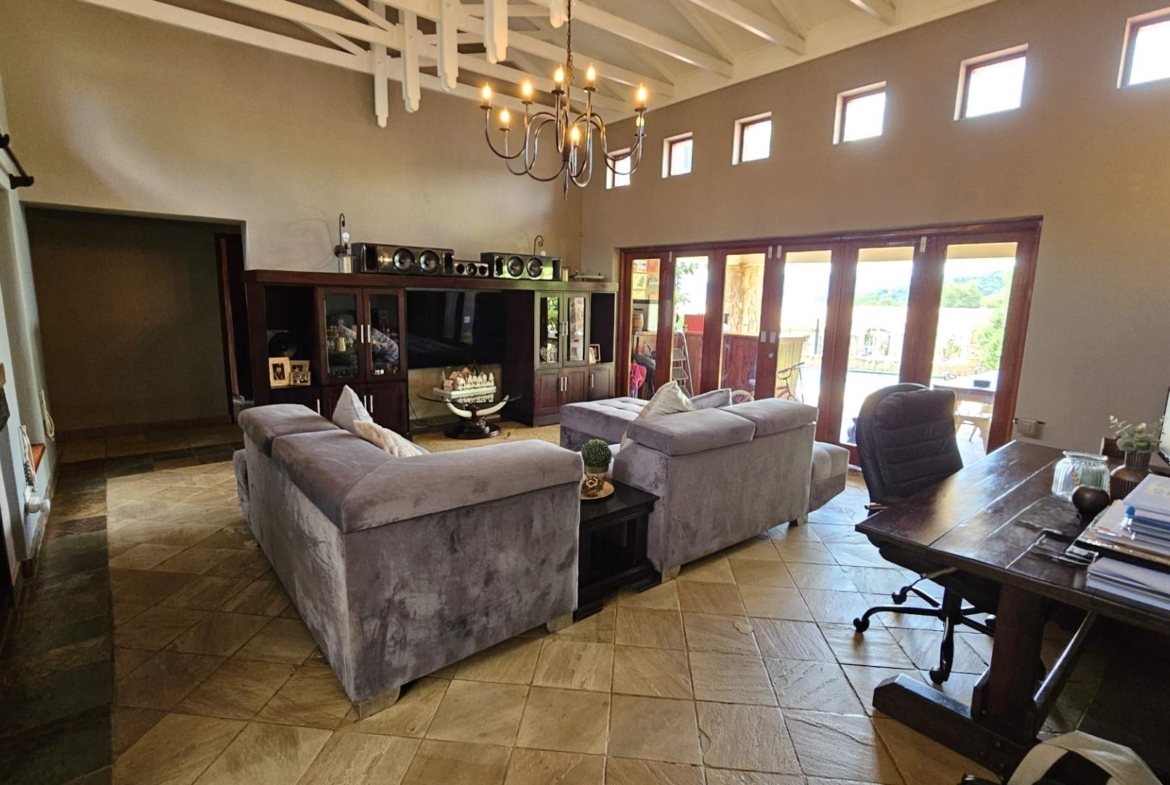 4 Bedroom 4.5 bathrooms Family Home in Estate D’Afrique including a Boathouse.