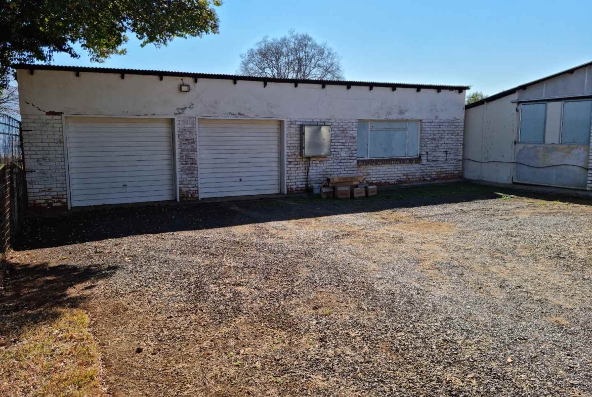 42.8266 ha farm in Hartbeespoort dam