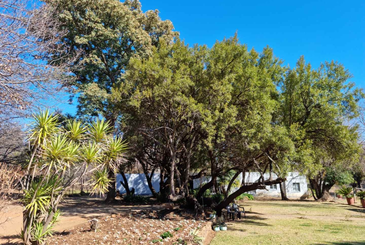 42.8266 ha farm in Hartbeespoort dam