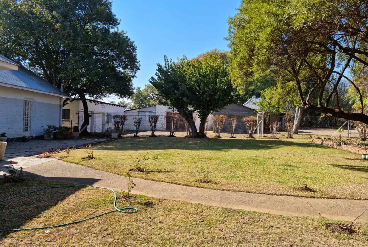 42.8266 ha farm in Hartbeespoort dam
