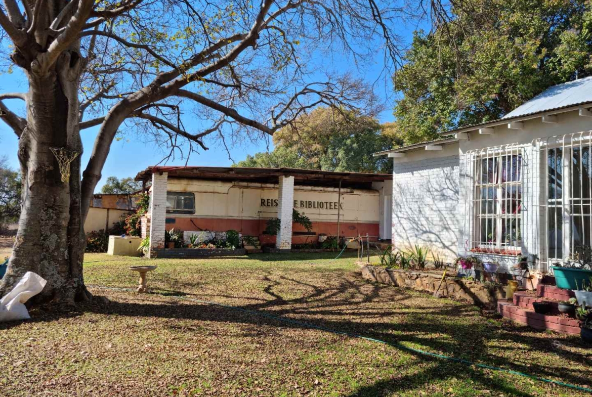 42.8266 ha farm in Hartbeespoort dam